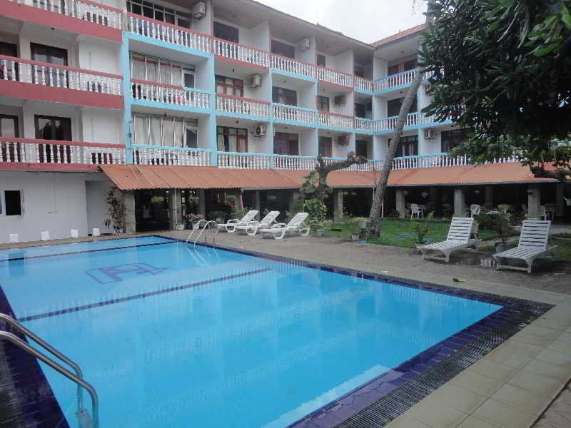 Topaz Hotel Negombo