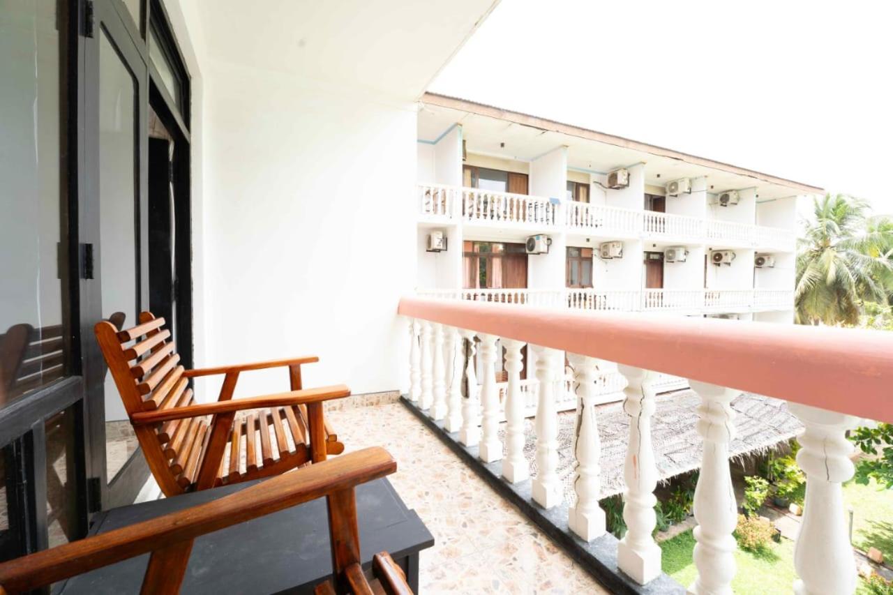 Hotel Topaz Negombo