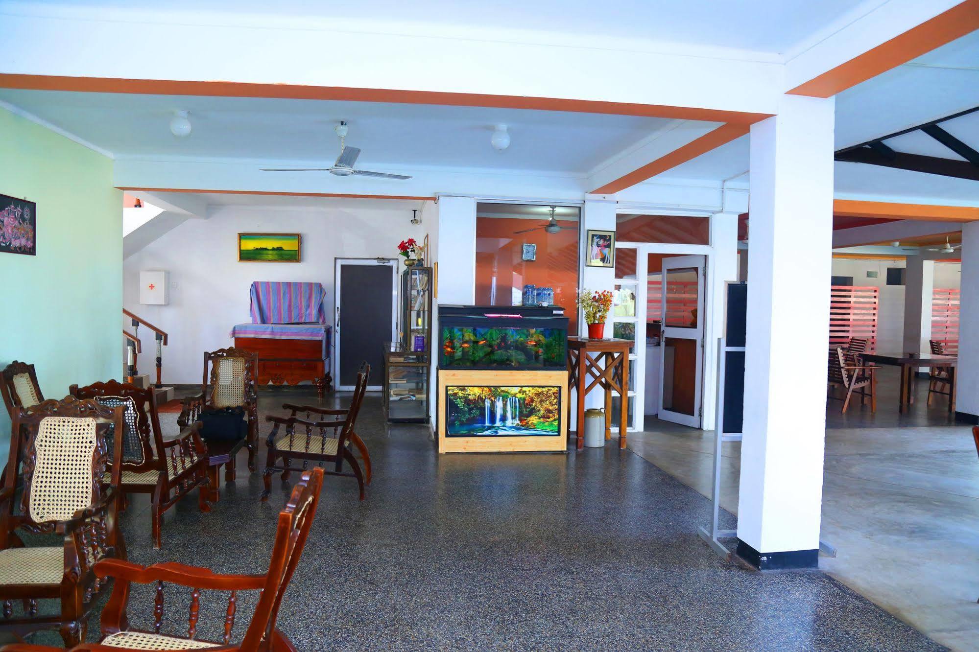 Topaz Hotel 3*