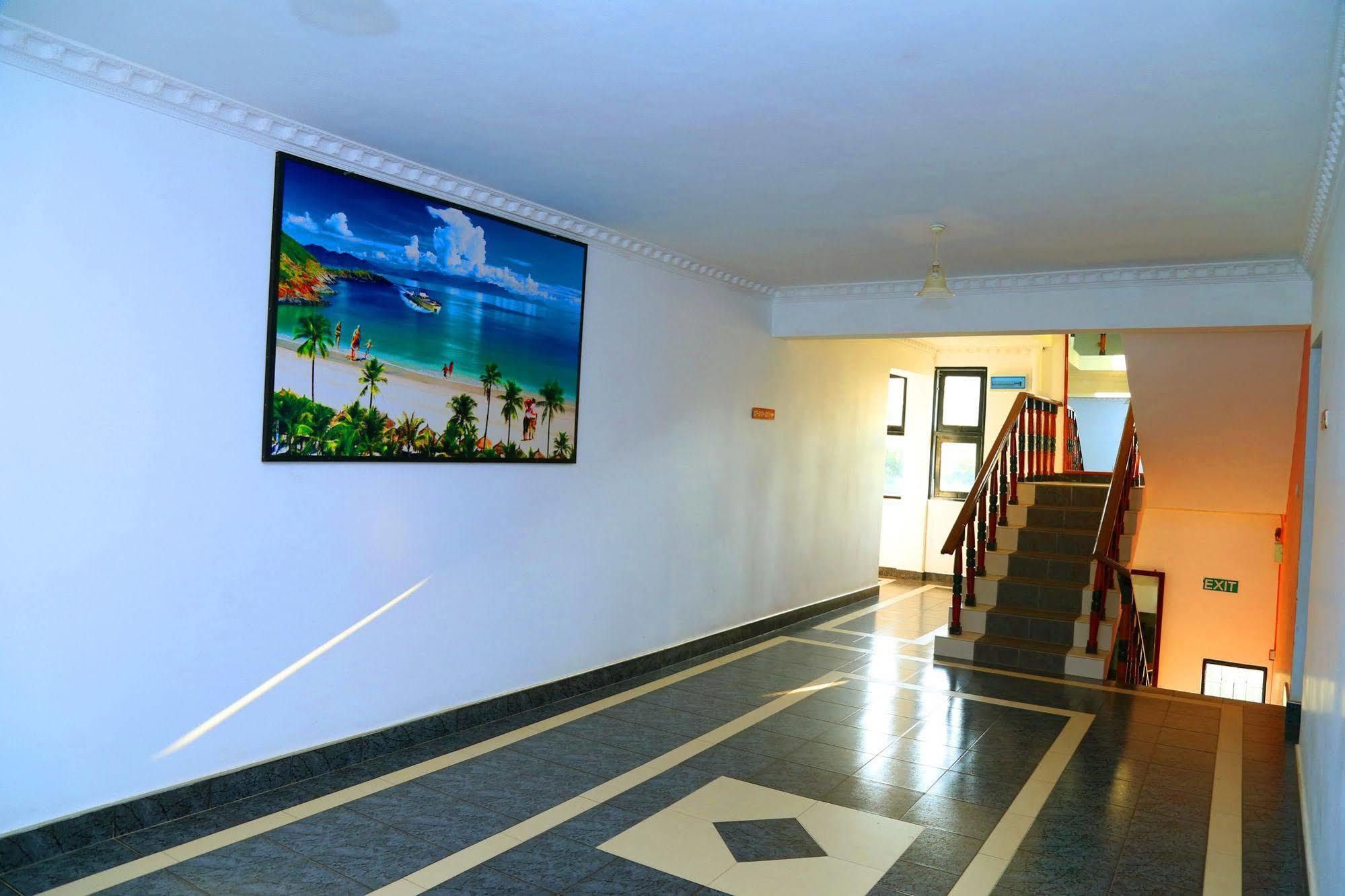 Topaz Negombo