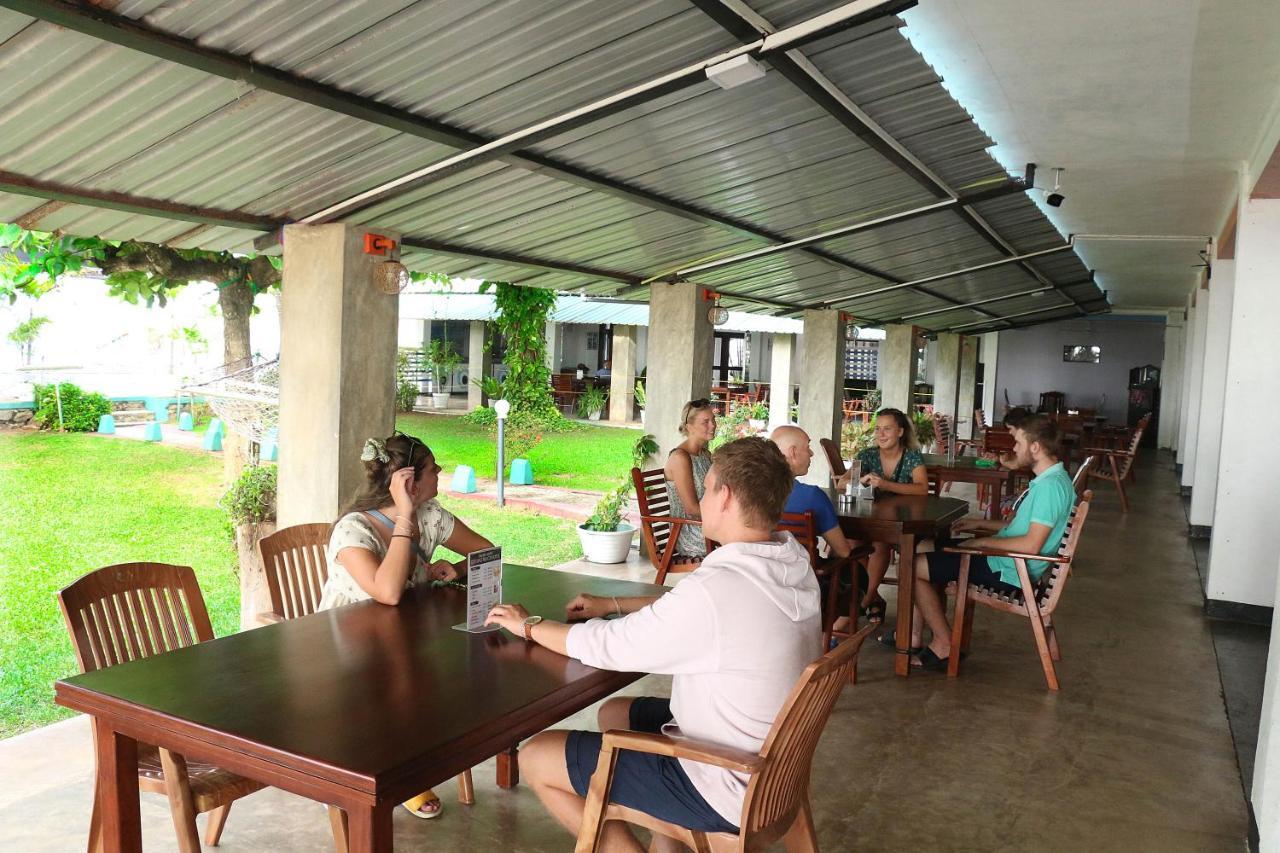 Hotel Topaz Negombo